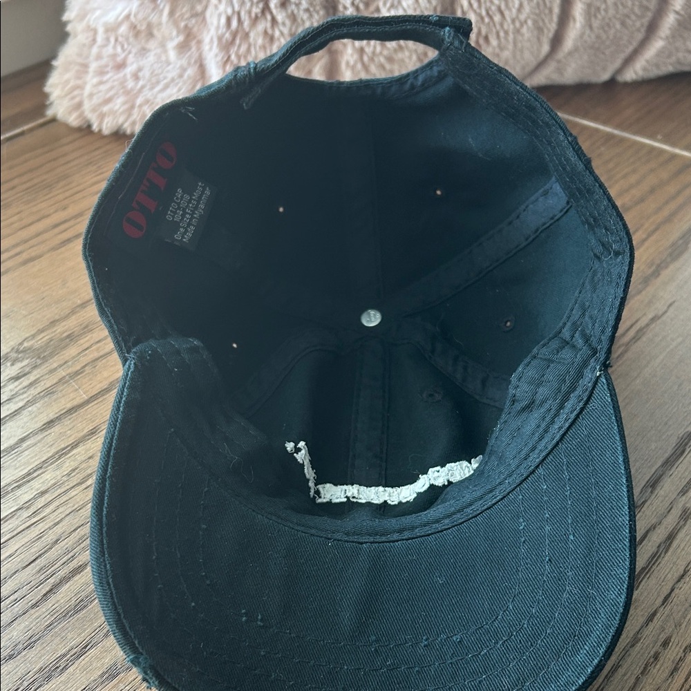 Black Distressed Embroidered Cap - Picture 4 of 4